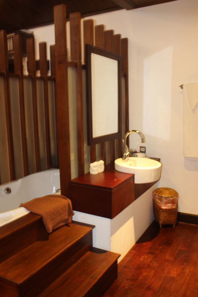 Capital Hotel Luang Prabang Ngoại thất bức ảnh